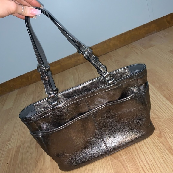 Authentic Coach Handbag - Picture 3 of 8